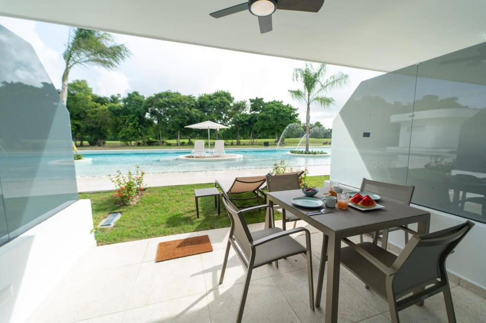 Aqua Fam Swim out Suite - Pool @ Cana Rock G 117 Apartment in Punta Cana