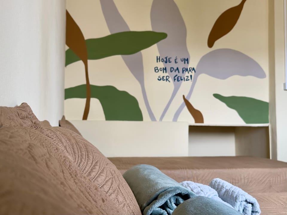 Bedroom, towels