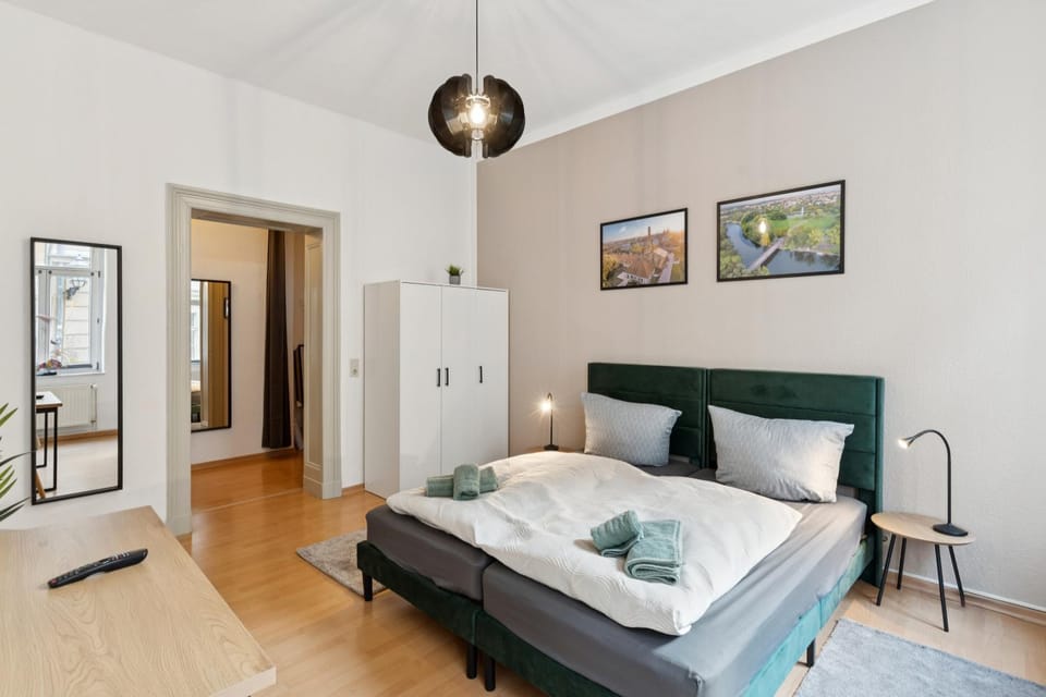Bed, Bedroom, wardrobe