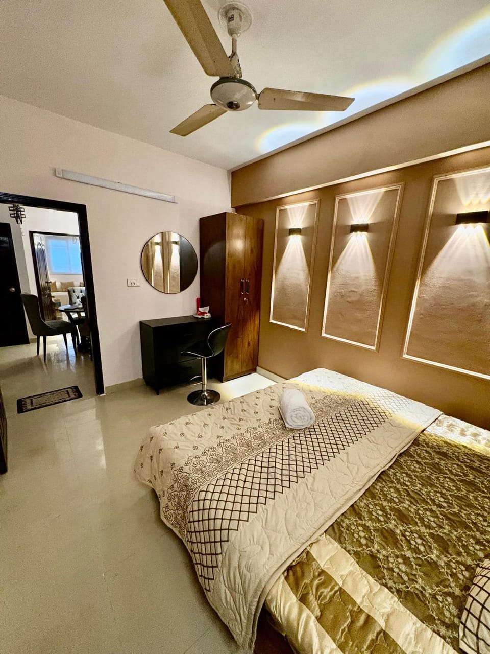 Bed, Photo of the whole room, Bedroom, wardrobe, air conditioner