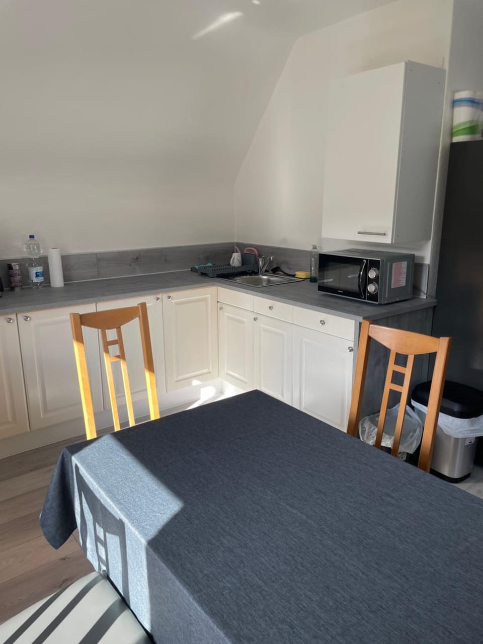 Kitchen or kitchenette, Dining area, stove, toaster