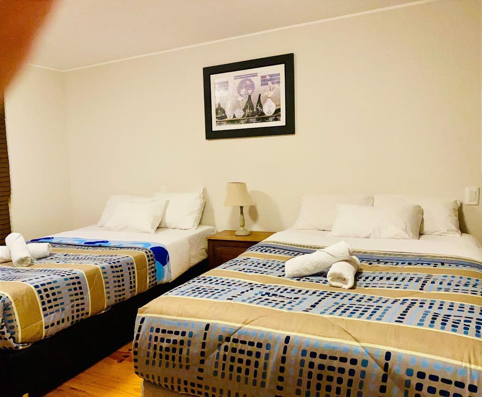 Suite Independiente con Baño Privado – Miraflore House in Miraflores