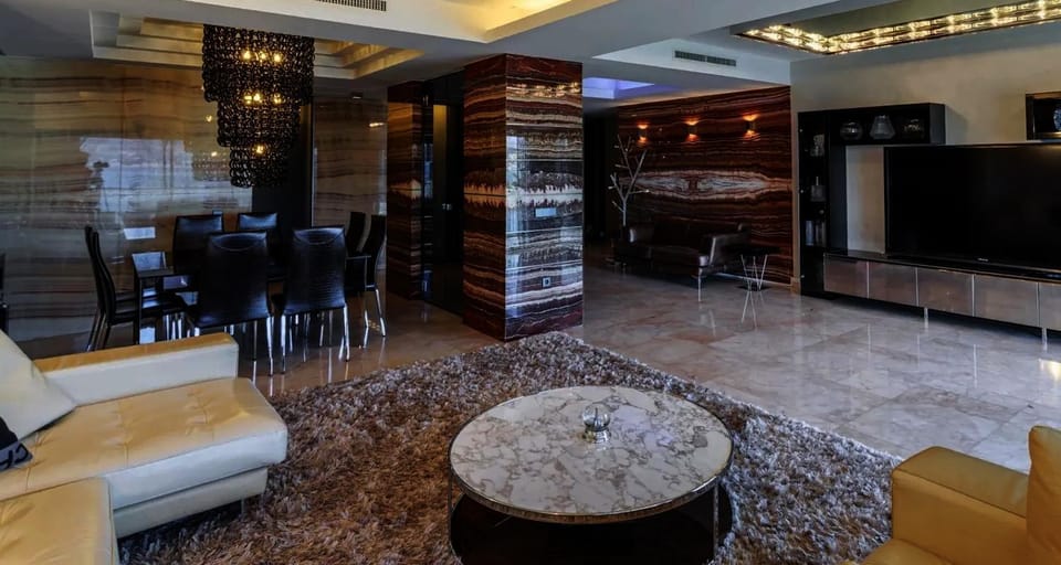 Communal lounge/ TV room, TV and multimedia, Living room, Seating area