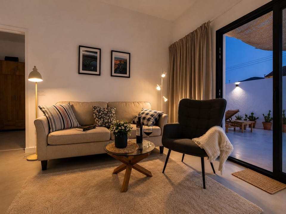 Night, Living room, Seating area