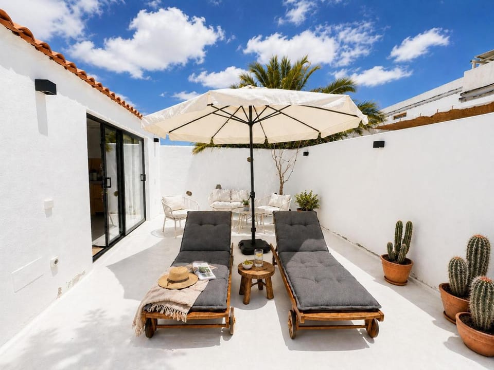 Patio, Balcony/Terrace, Sunrise, Sunset, sunbed