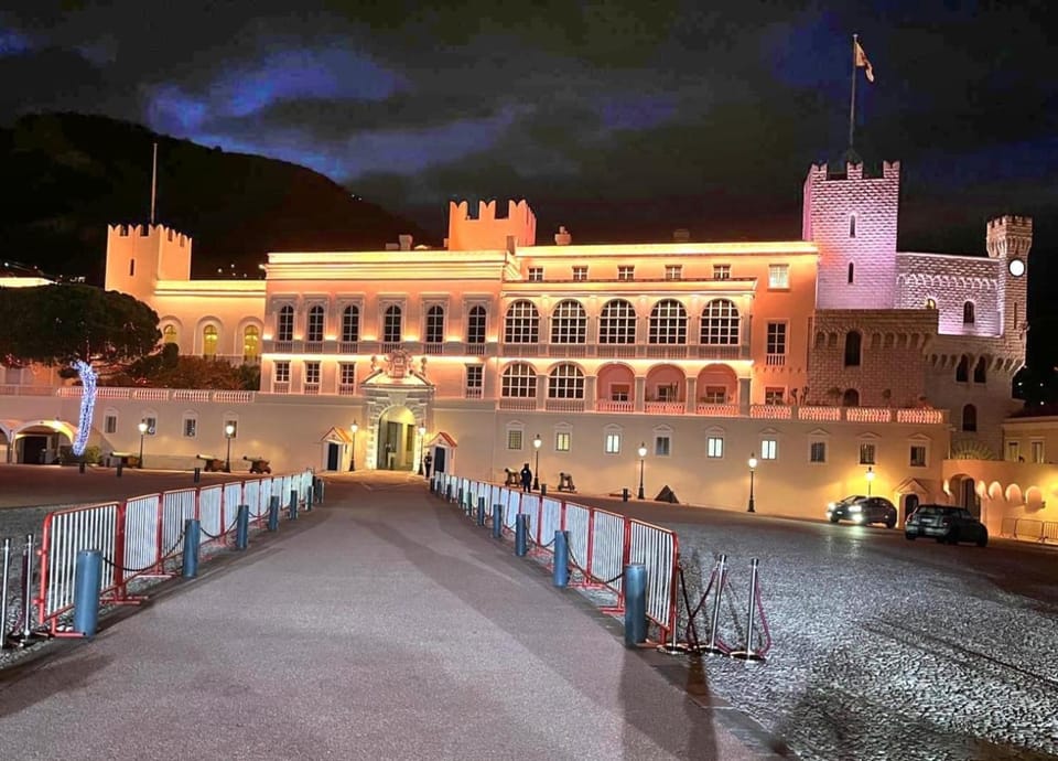 Nearby landmark, Night, Location