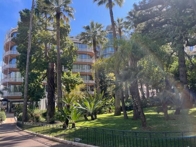 Natural landscape, Garden