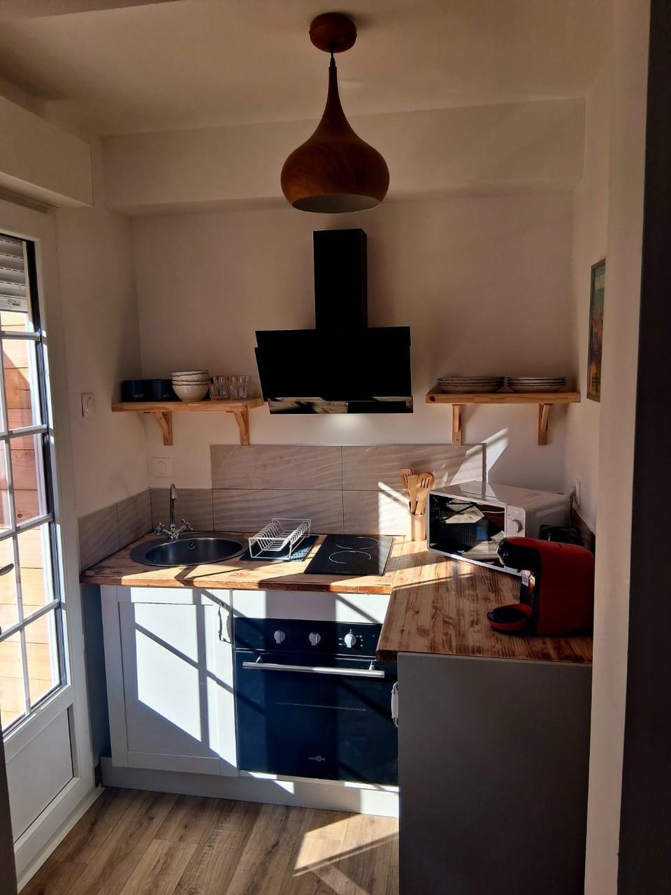 Kitchen or kitchenette, stove