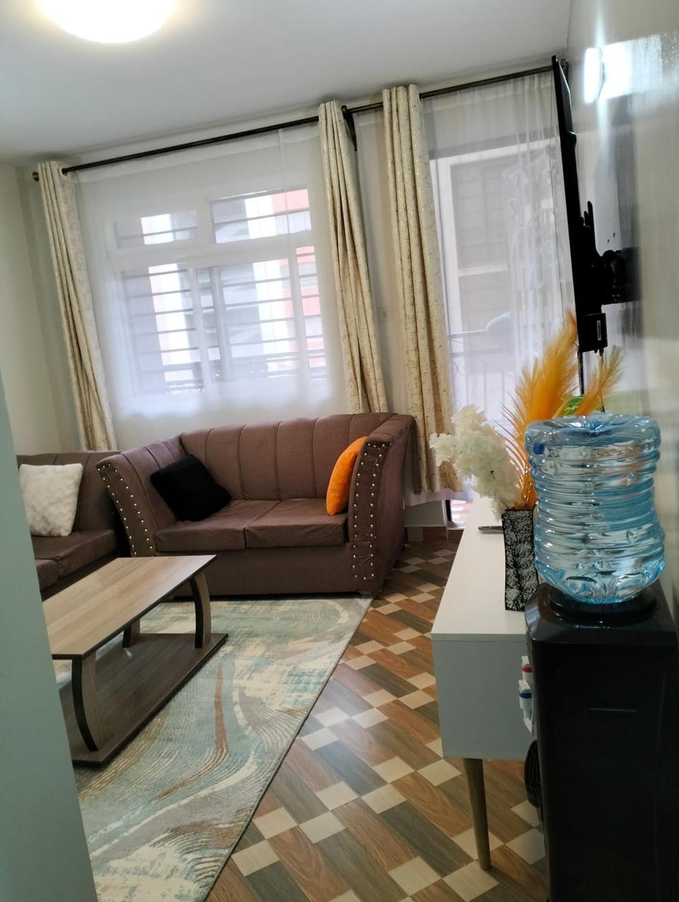 TRM Drive Suites- Modern 1 Bedroom,Master Ensuite with Wi-Fi and Parking Apartment in Nairobi