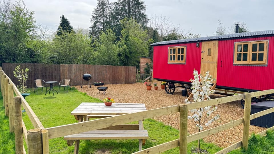 Property building, Spring, Garden, Garden view