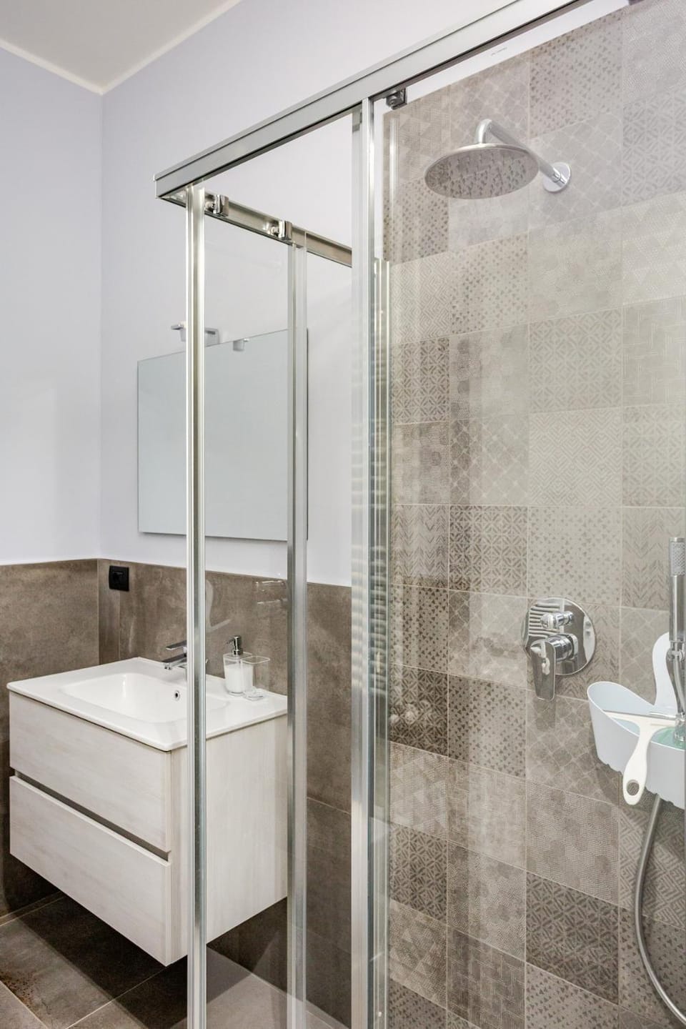 Shower, Bathroom, towels