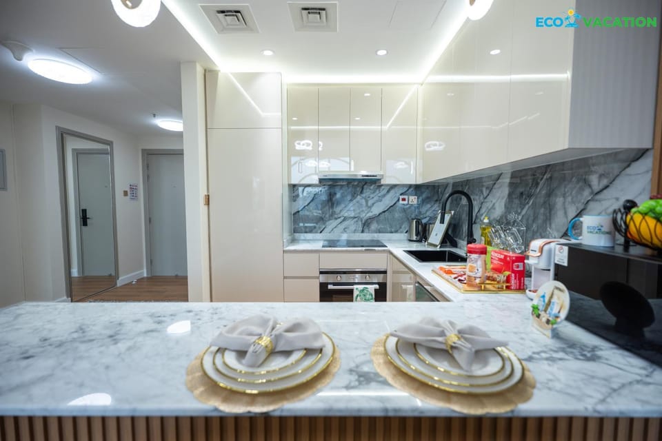 Kitchen or kitchenette, Dining area, minibar