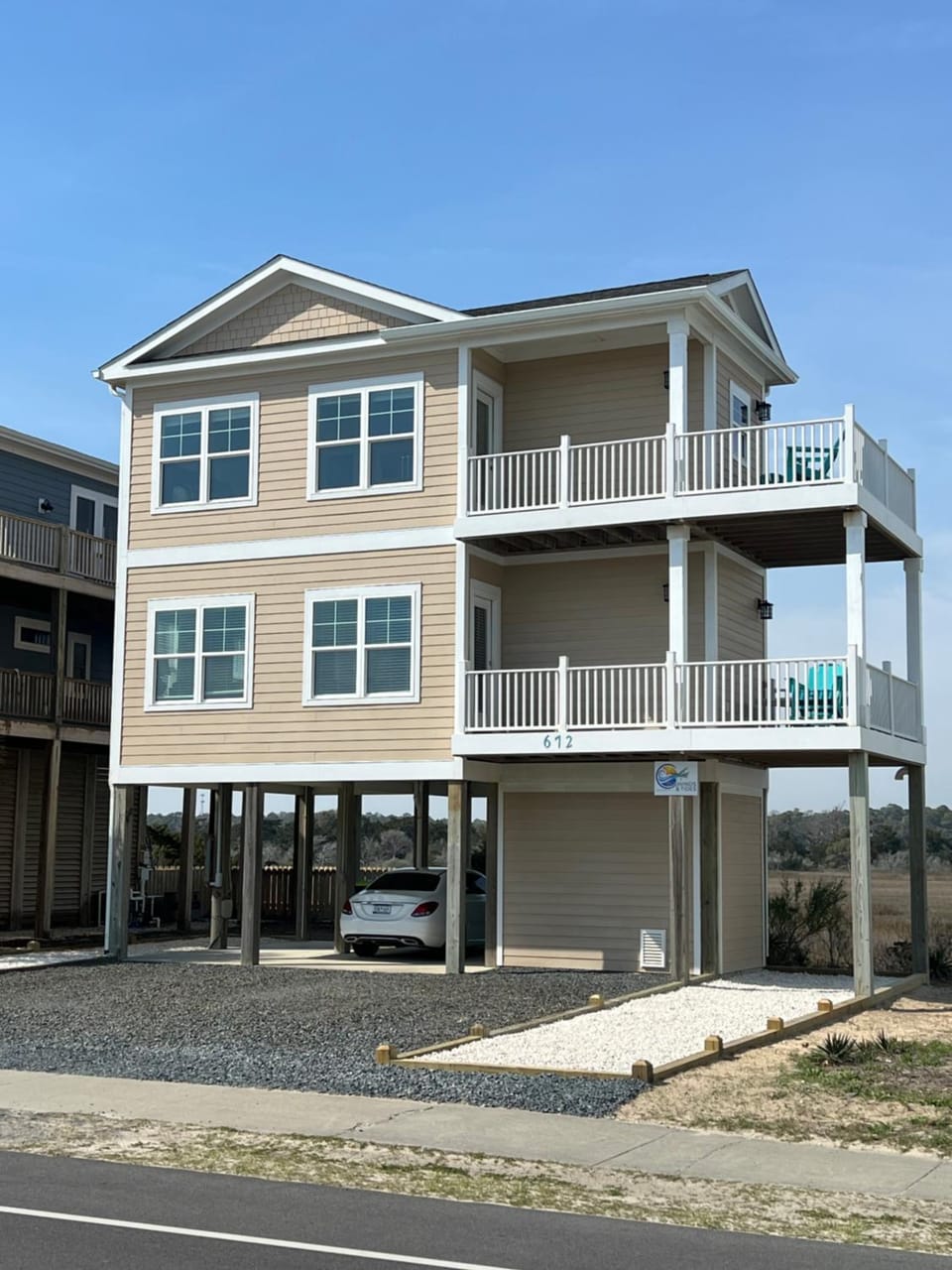 Second Row Stunning Ocean and Marsh Views House in Holden Beach