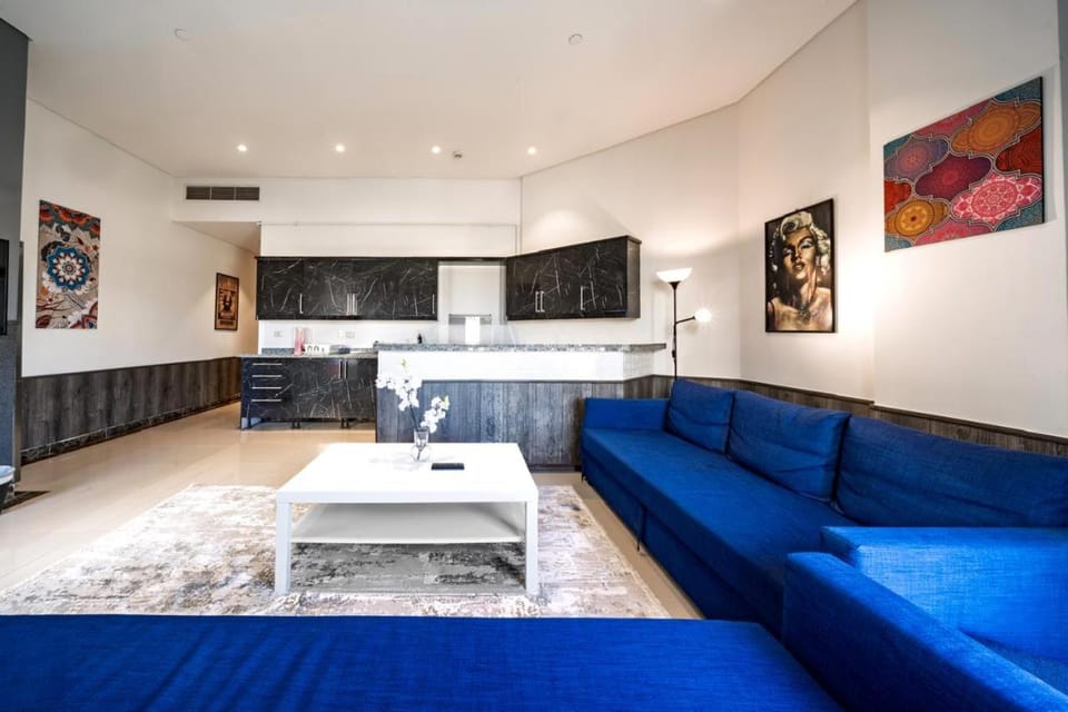 Kitchen or kitchenette, Living room, Seating area
