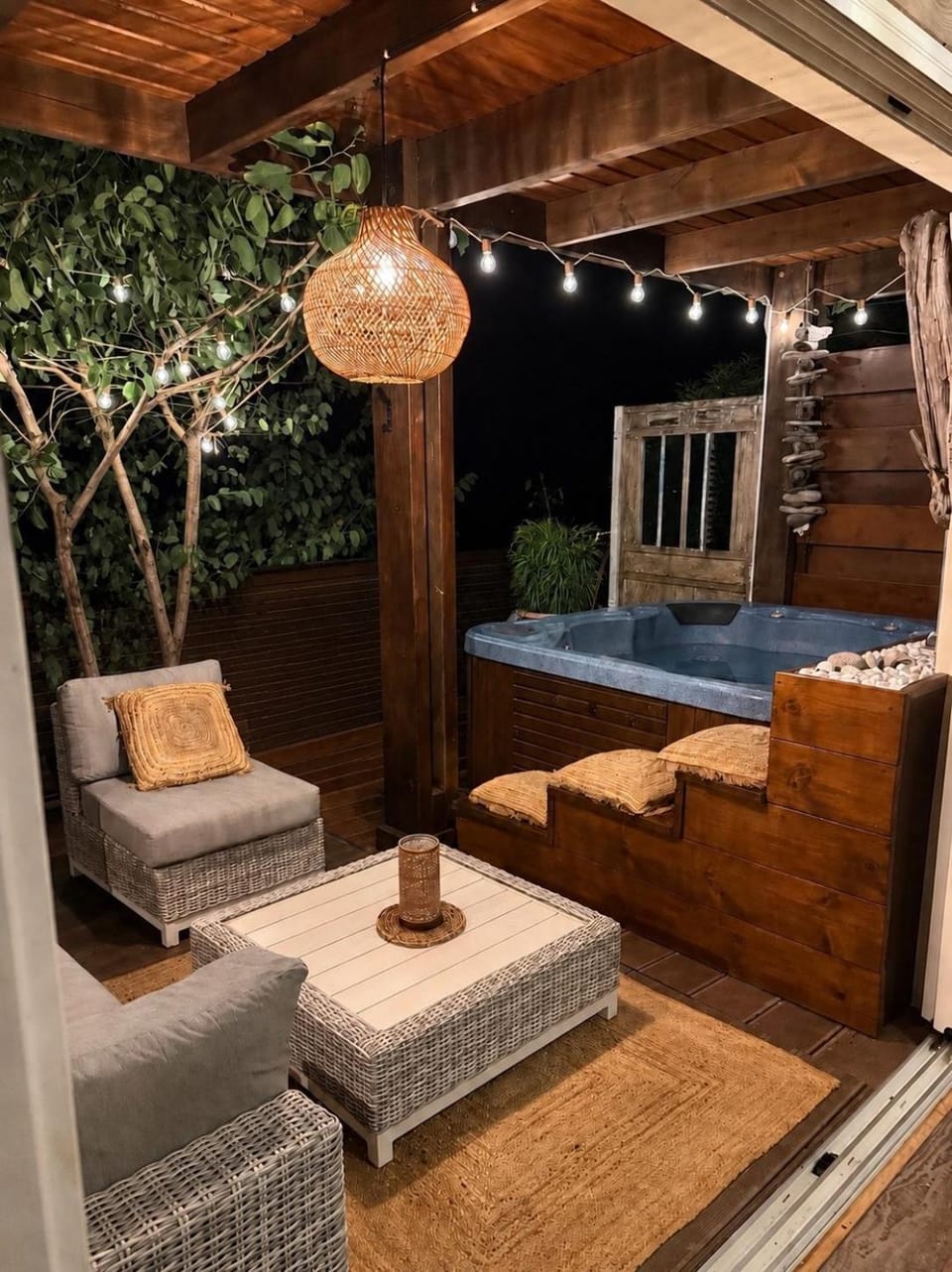 Zot Ek l'Océan, Jacuzzi au coeur d'une cabane perchée entre ciel et mer Apartment in Saint-Leu