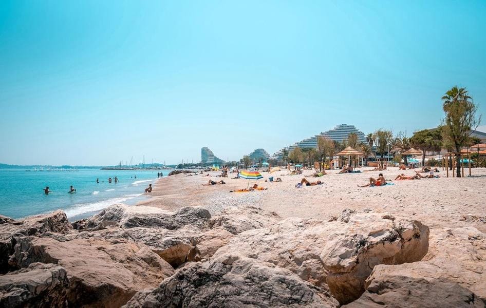 La Plage rooftop Apartment in Villeneuve-Loubet