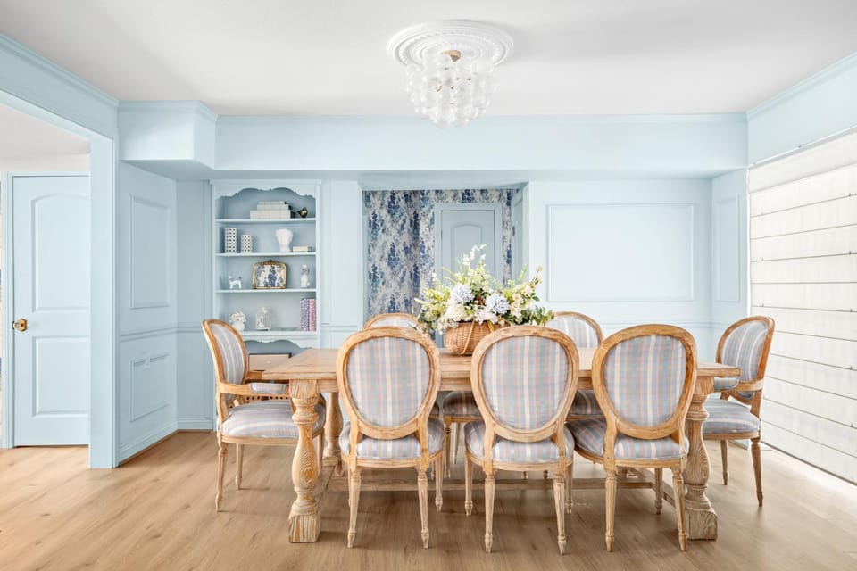 Seating area, Dining area