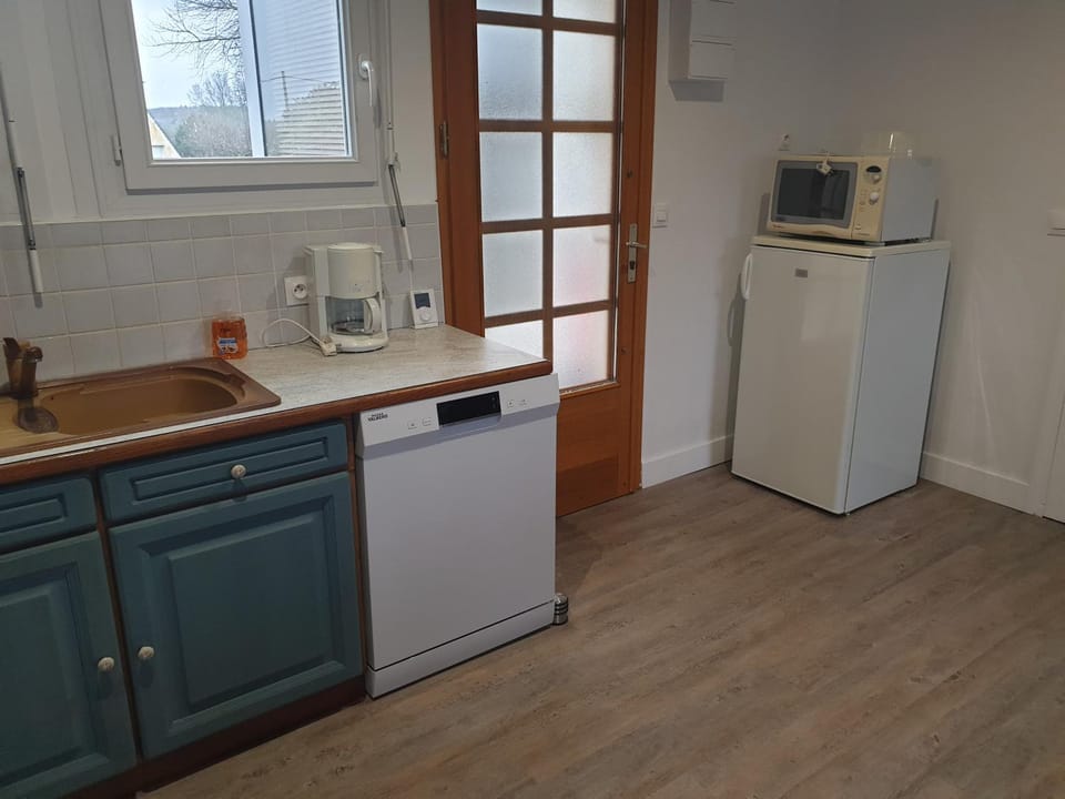 Coffee/tea facilities, dishwasher, toaster