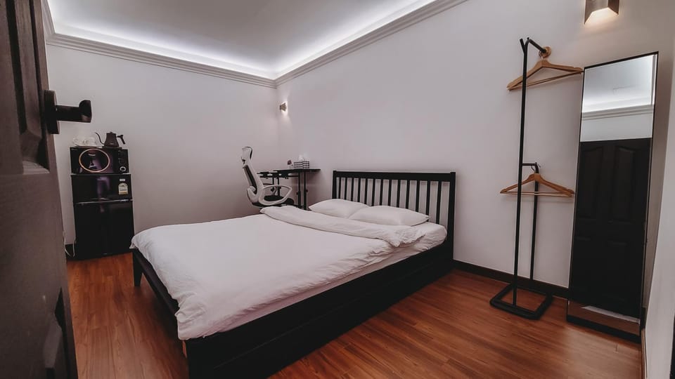 Bed, Photo of the whole room