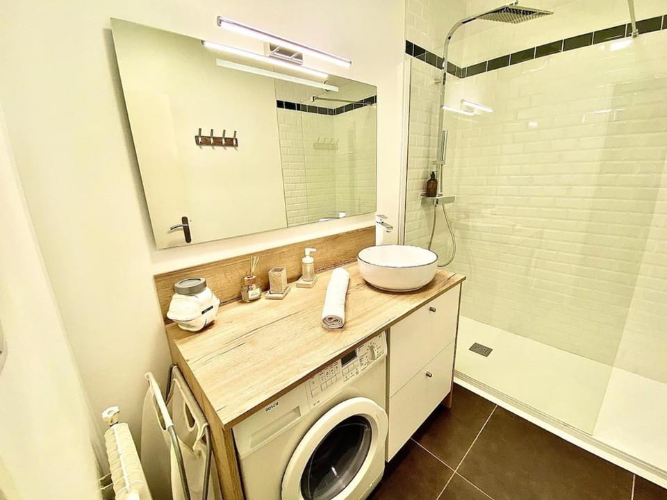 Alpen - 300m de la plage & parking Apartment in Annecy