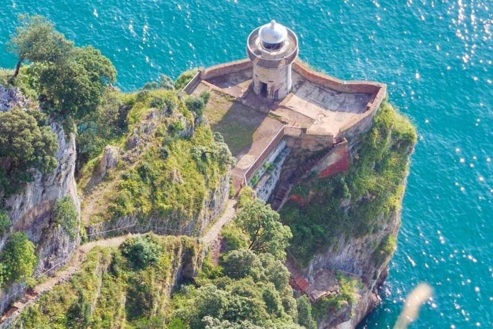 Nearby landmark