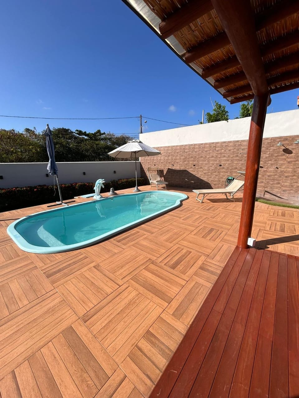 Pool view, Swimming pool, sunbed