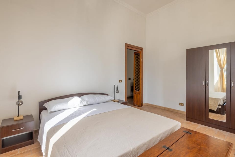 Bedroom, wardrobe