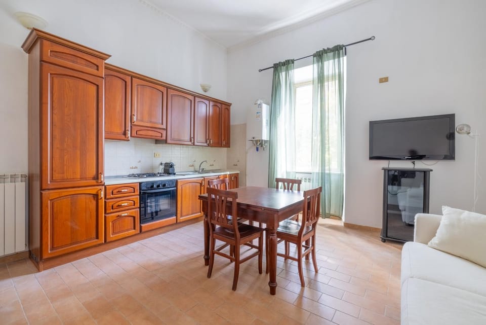 TV and multimedia, Living room, Dining area, oven, stove, washing machine