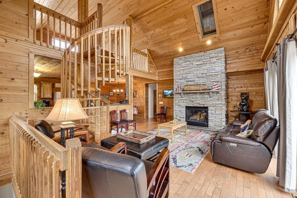 Living room, fireplace