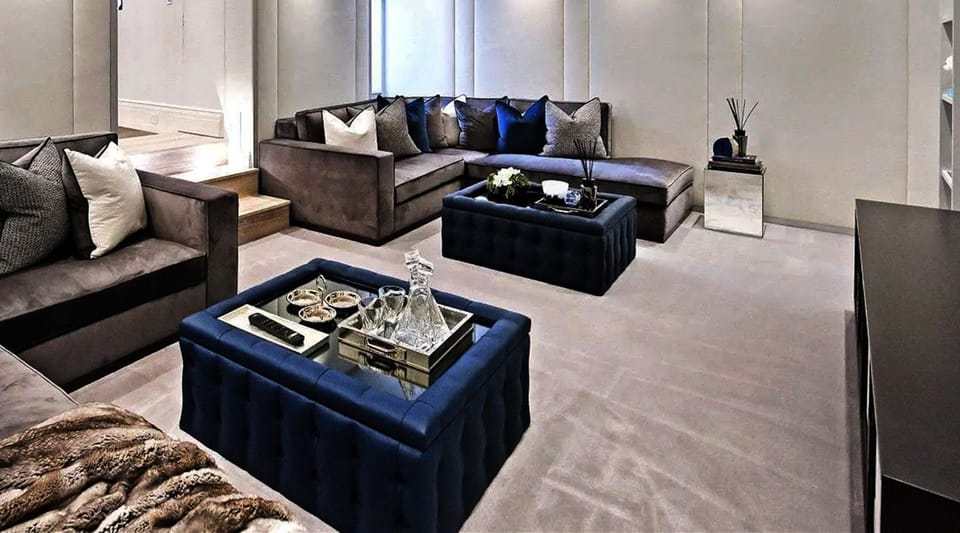 Living room, Seating area
