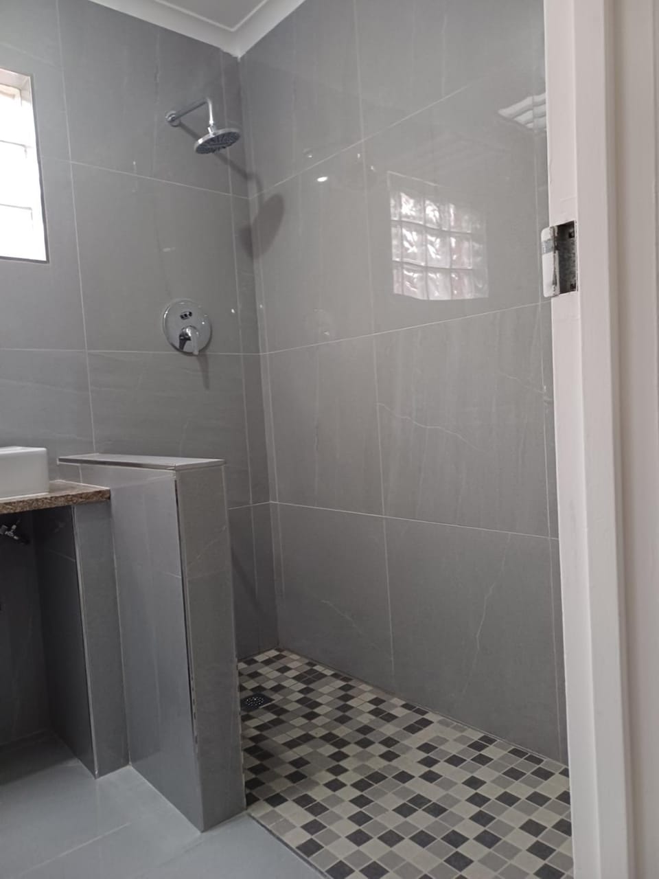 Halaal Serenity 3bedroom 6sleeper House in Cape Town