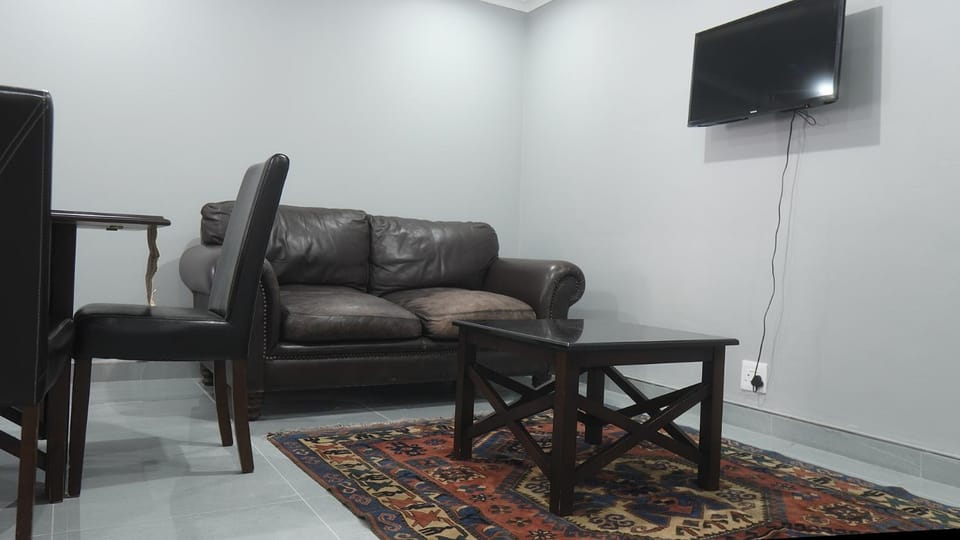 Halaal Serenity 3bedroom 6sleeper House in Cape Town