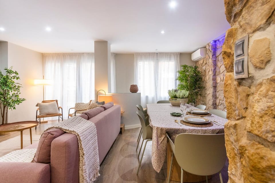 Living room, Seating area, Dining area