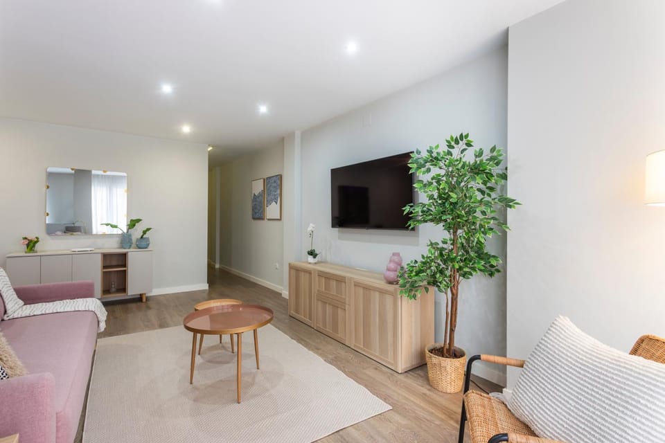 TV and multimedia, Living room, Seating area