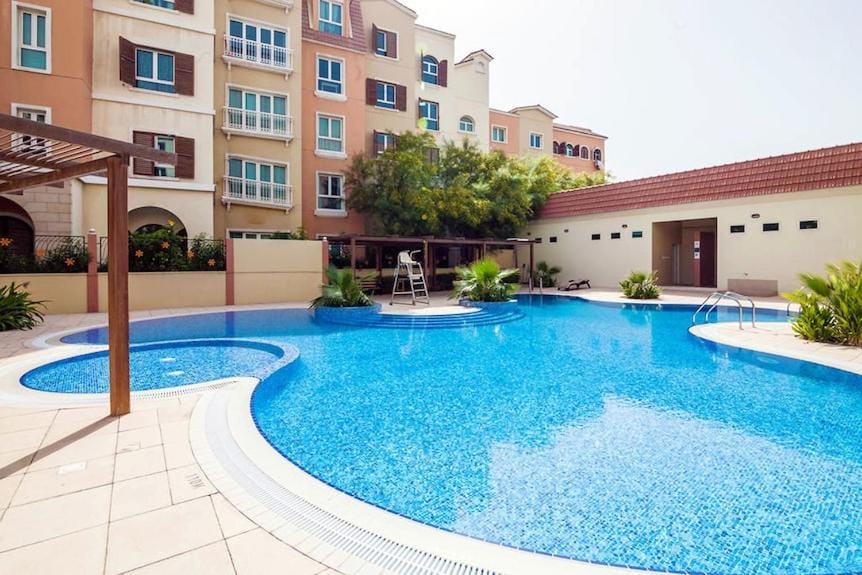 White Sage Discovery Gardens Renovated Studio next to Metro Apartment in Dubai