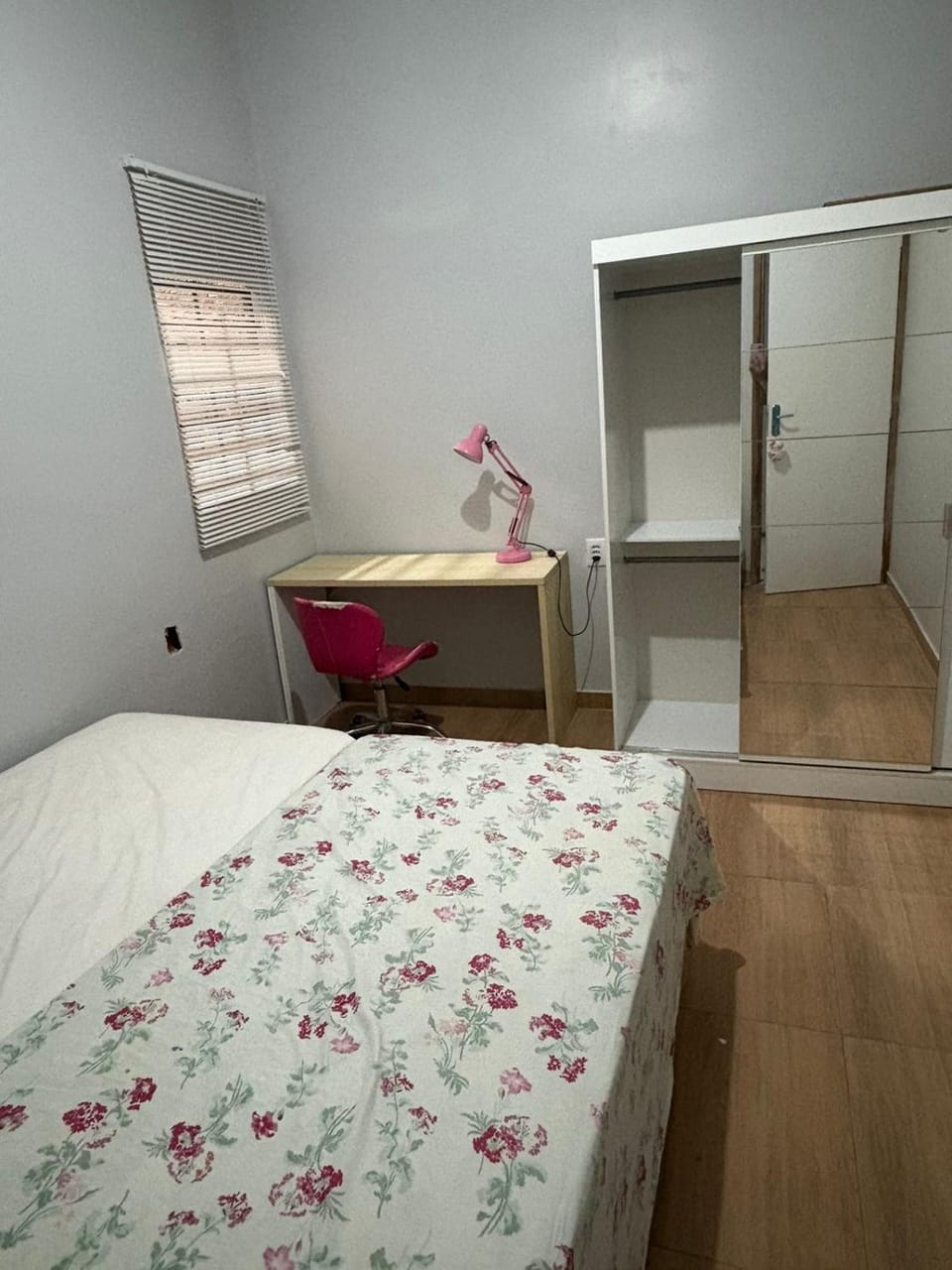 Bed, Photo of the whole room, Bedroom, wardrobe