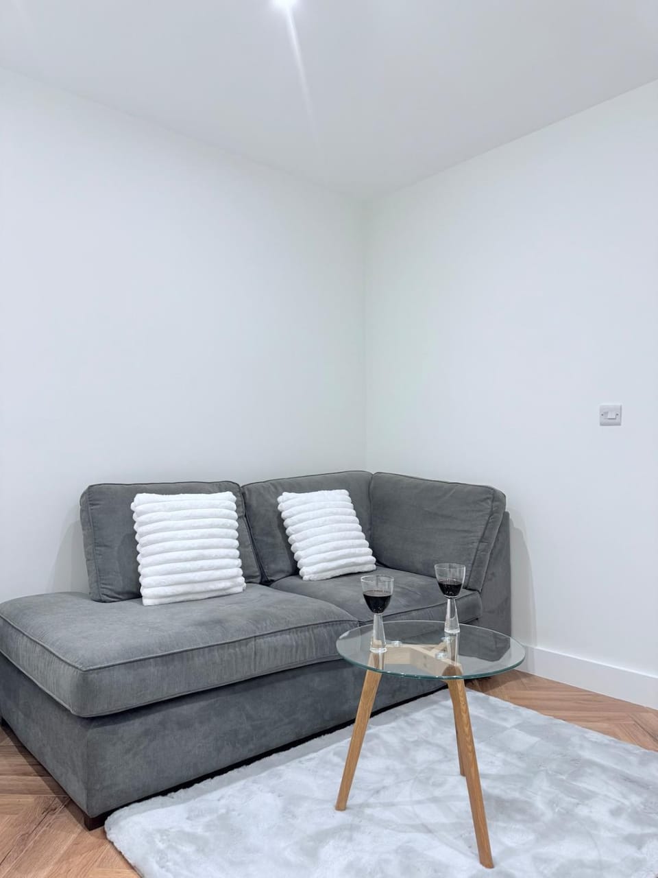 Cosy Corner Cheadle Apartment in England