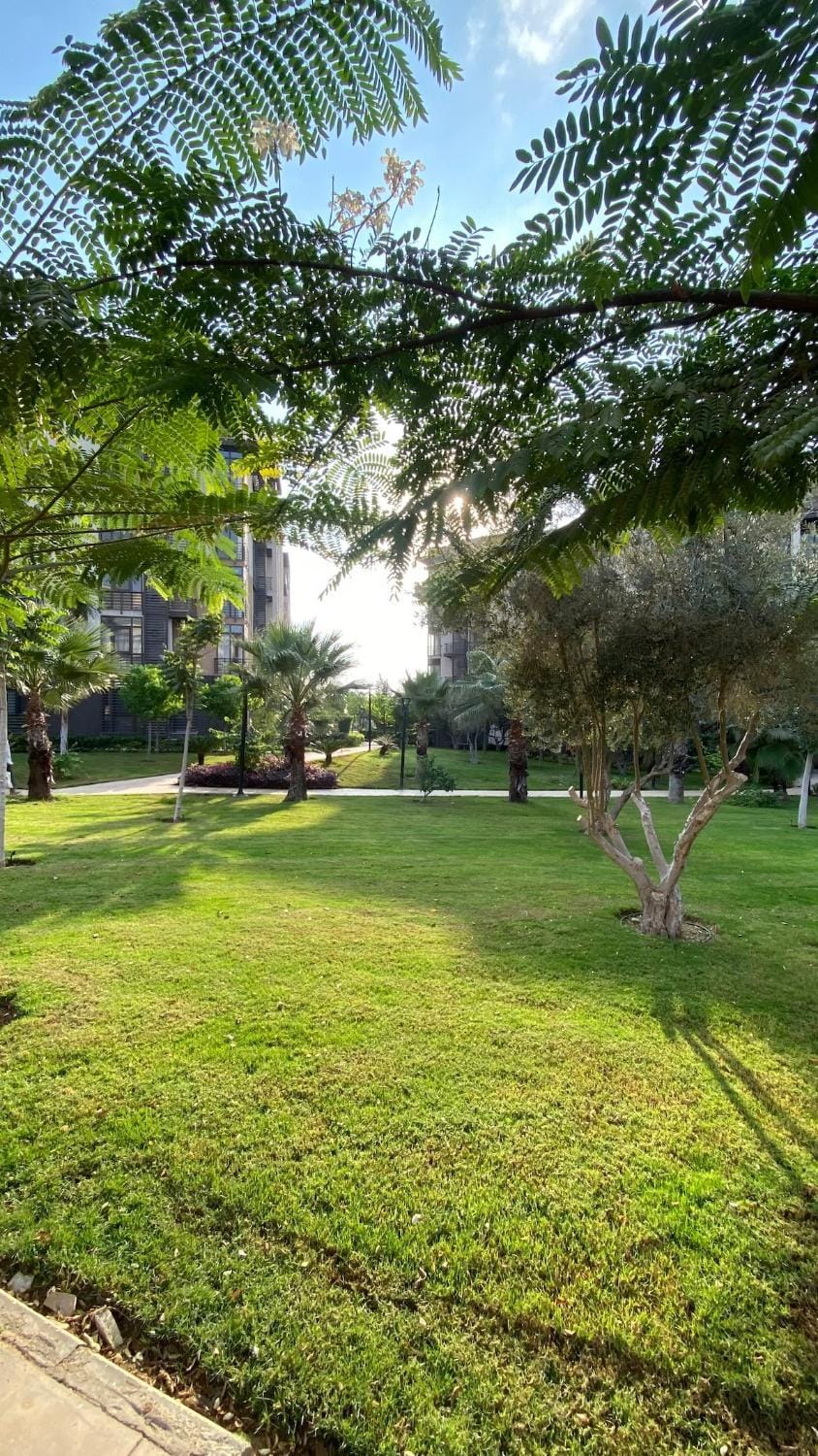 Chic Stylish Apartment with Cozy Private Garden Apartment in Cairo Governorate