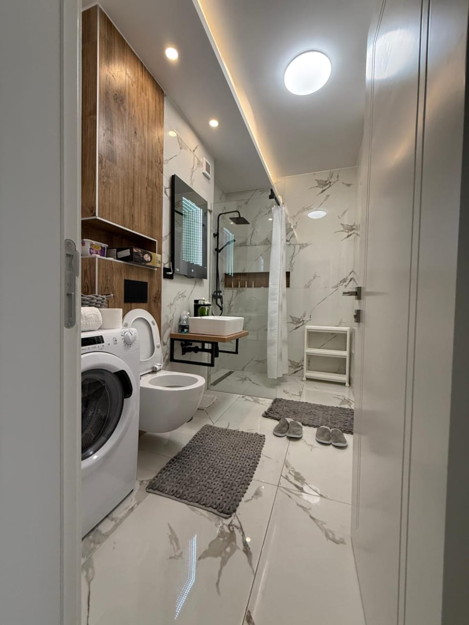 Shower, Bathroom