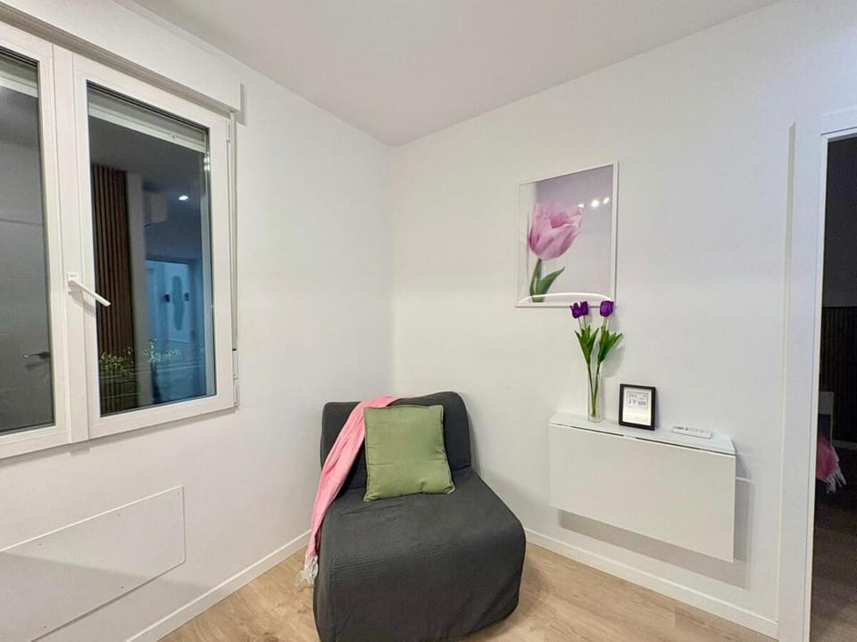 Retiro Residence Tulipán Apartment in Madrid