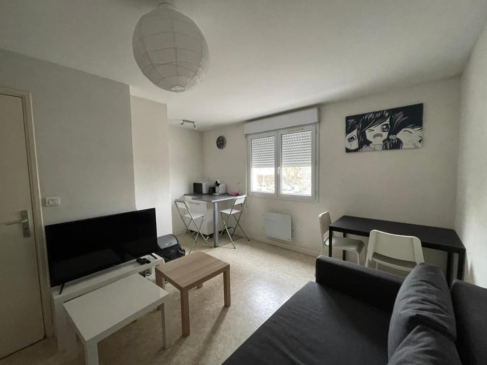 Studio 20m2 stationnement gratuit wifi 4 rue proudhon Apartment in Clermont-Ferrand