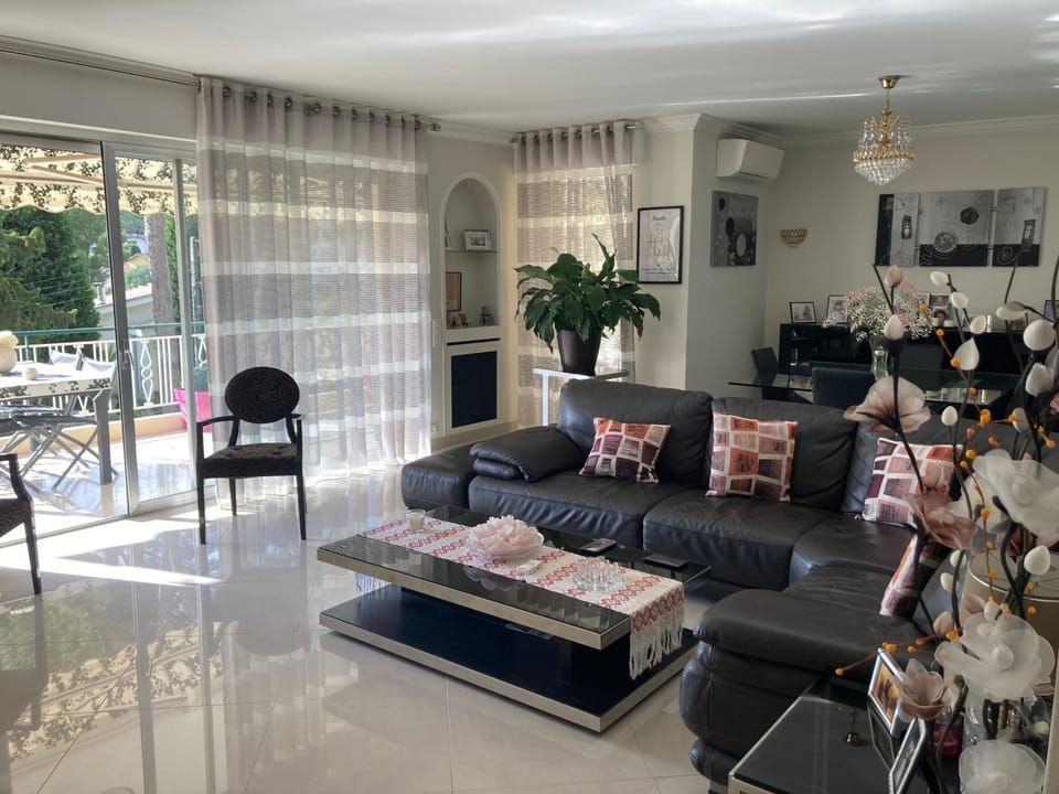 Superbe appartement 2 chambres à 2km centre Cannes Apartment in Cannes