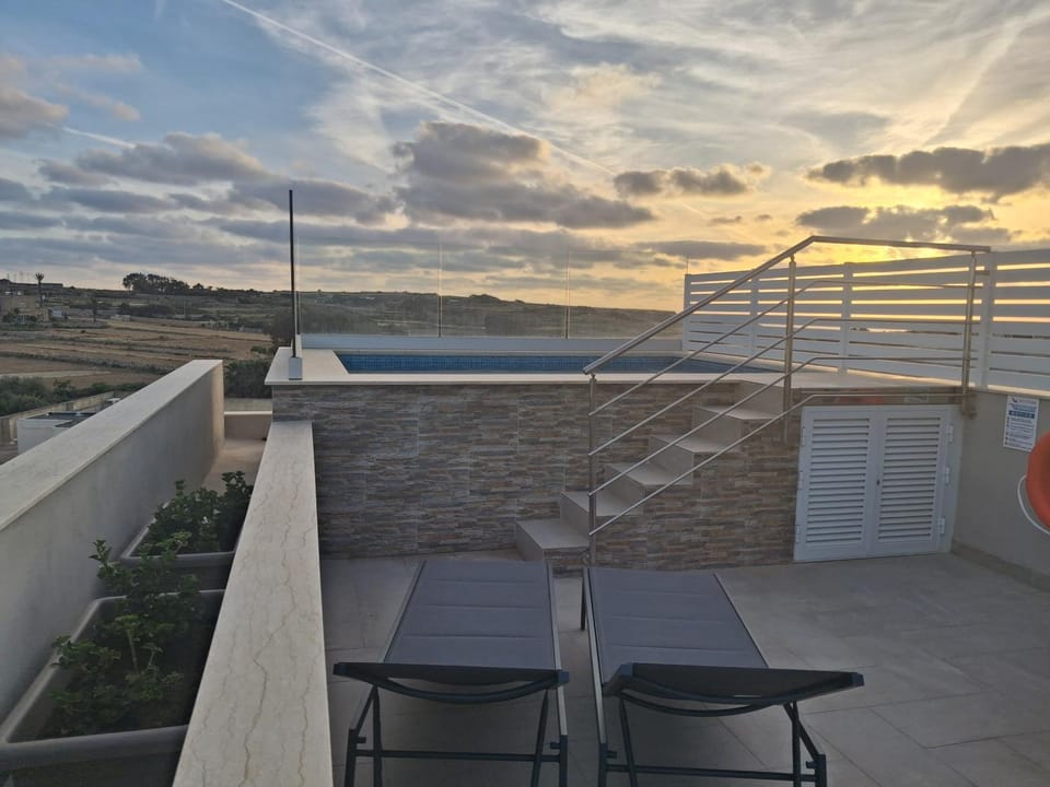 Sunsets Duplex Penthouse Gozo Apartment in Malta