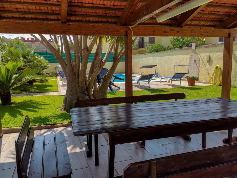 BBQ facilities, Garden, Swimming pool, internet