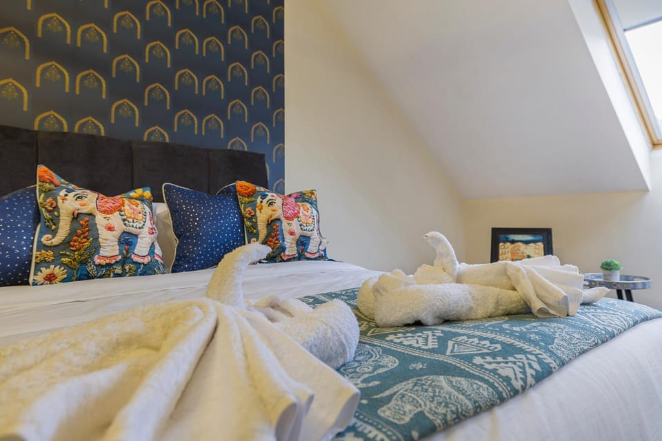 Bedroom, hair dryier, heating, heating, towels