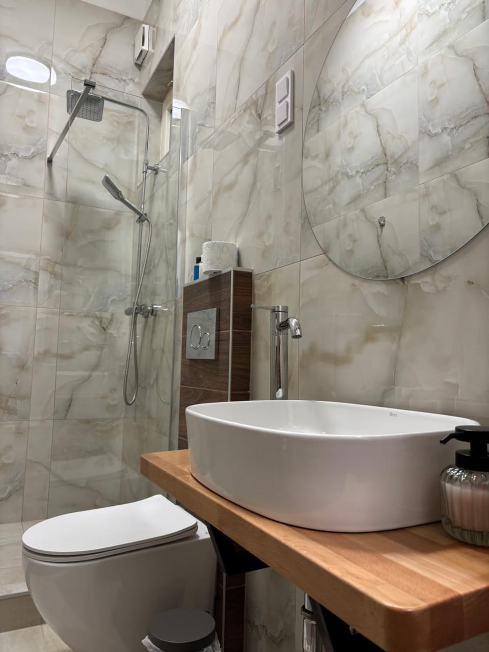 Shower, Toilet, Bathroom