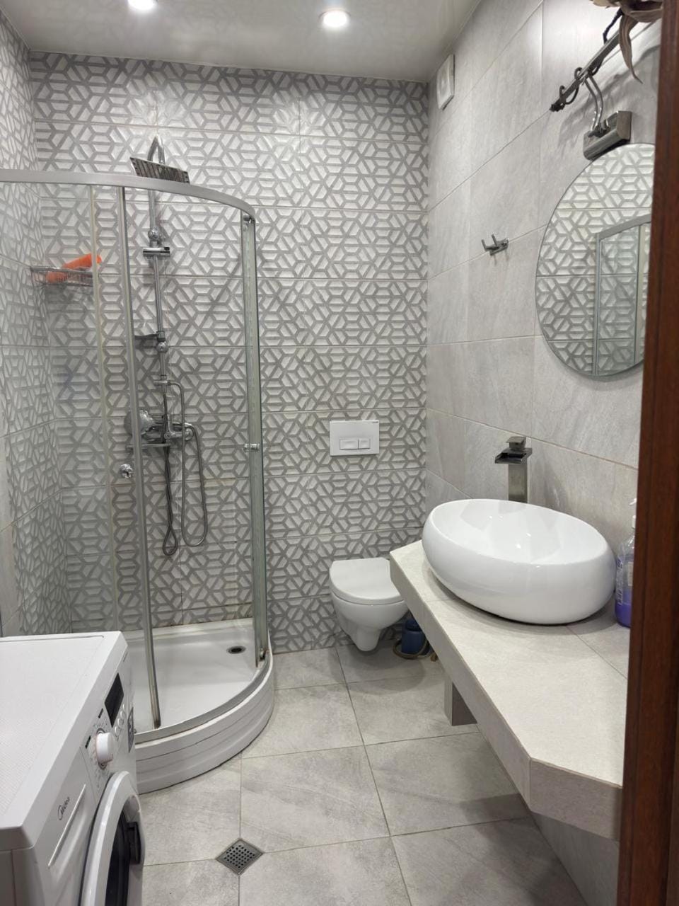 Shower, Toilet, washing machine