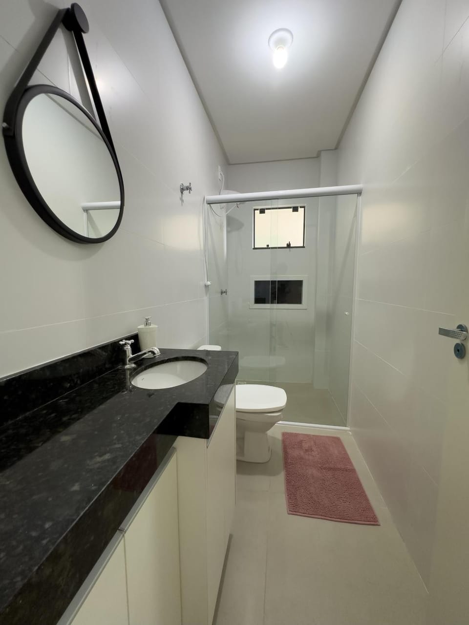 Shower, Bathroom, towels