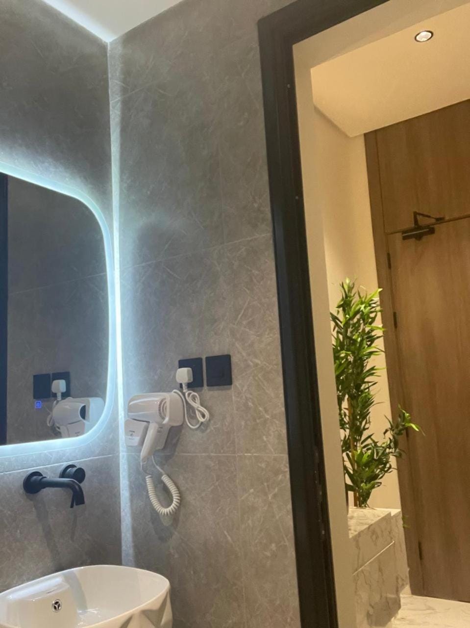شقة مودرن بغرفة نوم وصاله قرب جسر البحرين - الحمراء - الخبر Apartment in Al Khobar