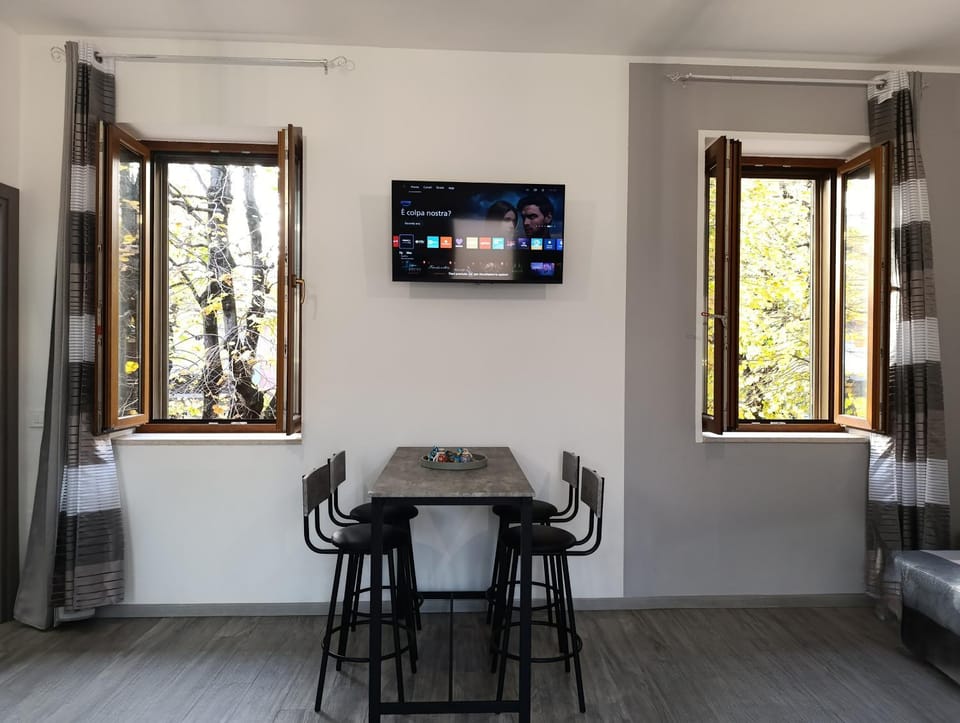 Communal lounge/ TV room